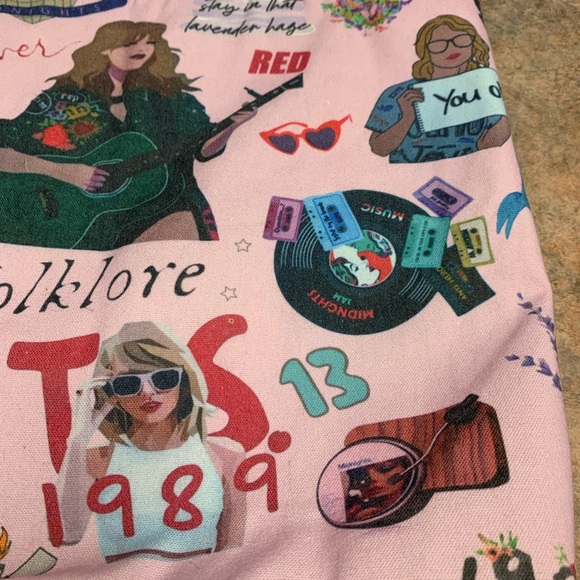 Taylor Swift Canvas Tote and Cosmetic Bag (NWOT) - Picture 7 of 8